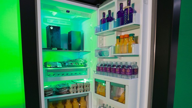 xbxwiresdfridgeopen2-1604327634893547535958.jpg