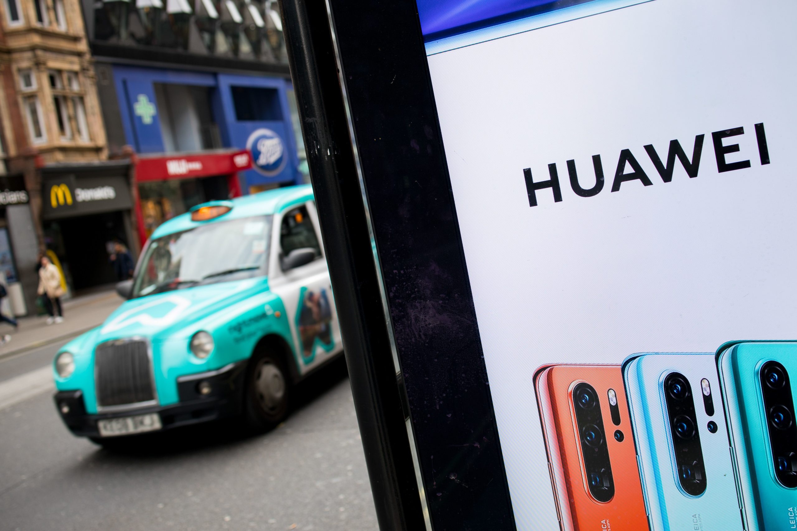 Xiaomi de doa su thong tri cua nhieu ong lon smartphone tren the gioi anh 2